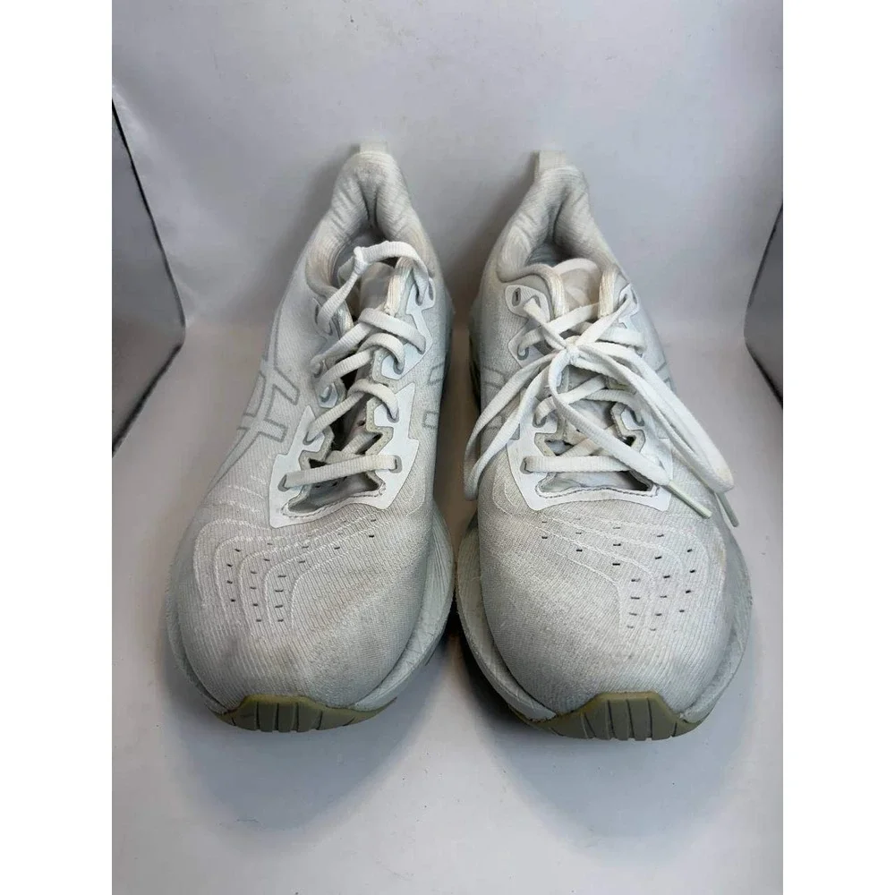 Asics Novablast 4 Mens Size 9 White Glacier Grey Running Shoes 1011B693
